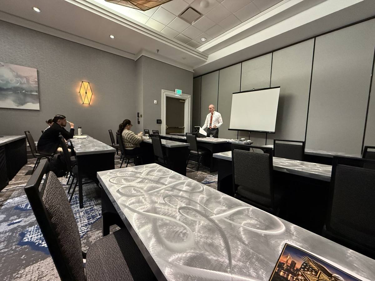A full house, The conference hotel